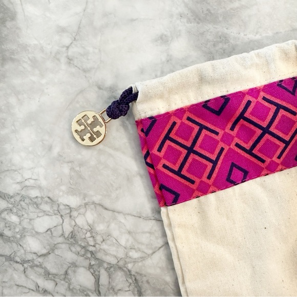 Tory Burch Dustbag - Picture 2 of 5